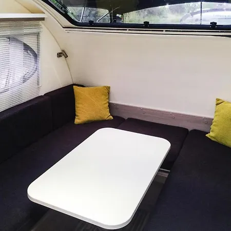 Houseboat On The Peene In Demmin Botel